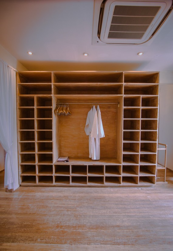 Walk-in Closet