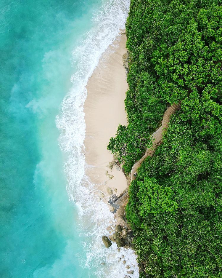 Green Bowl Beach Uluwatu